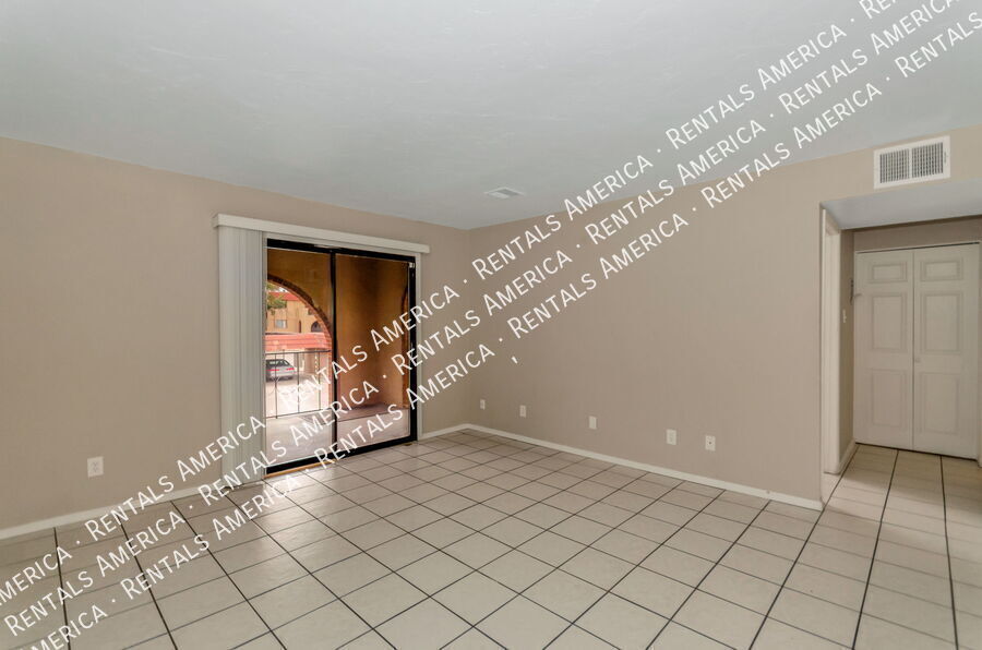 Building Photo - 6351 N Barcelona Ct