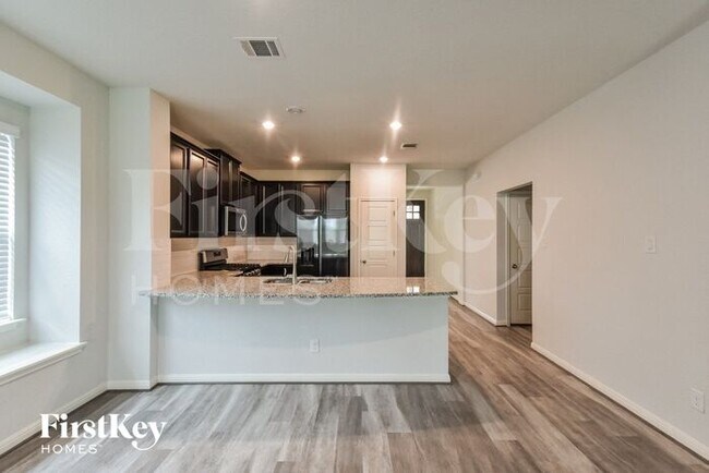 Building Photo - 11631 Bakersfield Pass