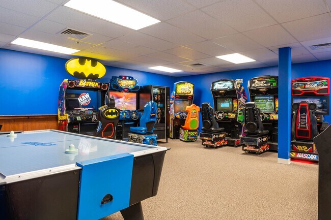 Building Photo - 104 Grand Summit Dr