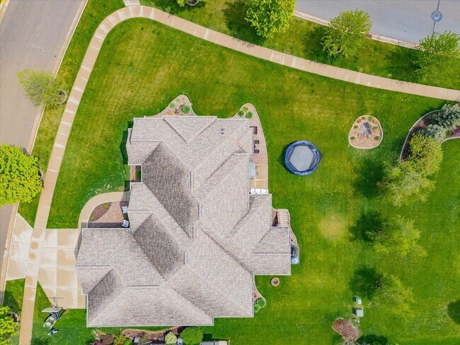Building Photo - 1002 Millies Way