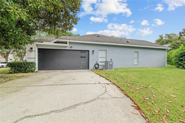 Building Photo - 7770 Glynde Hill Dr