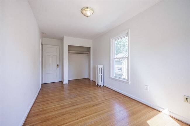 Building Photo - 257 Averill Ave