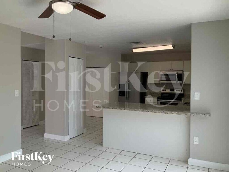 Building Photo - 12964 NW 8th Ln