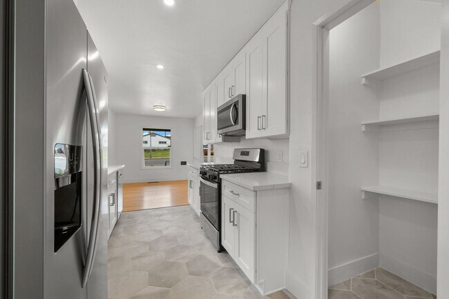 Building Photo - 4376 Del Monte