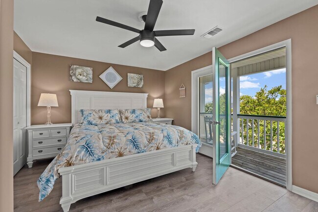 Building Photo - 4465 Clipper Cove