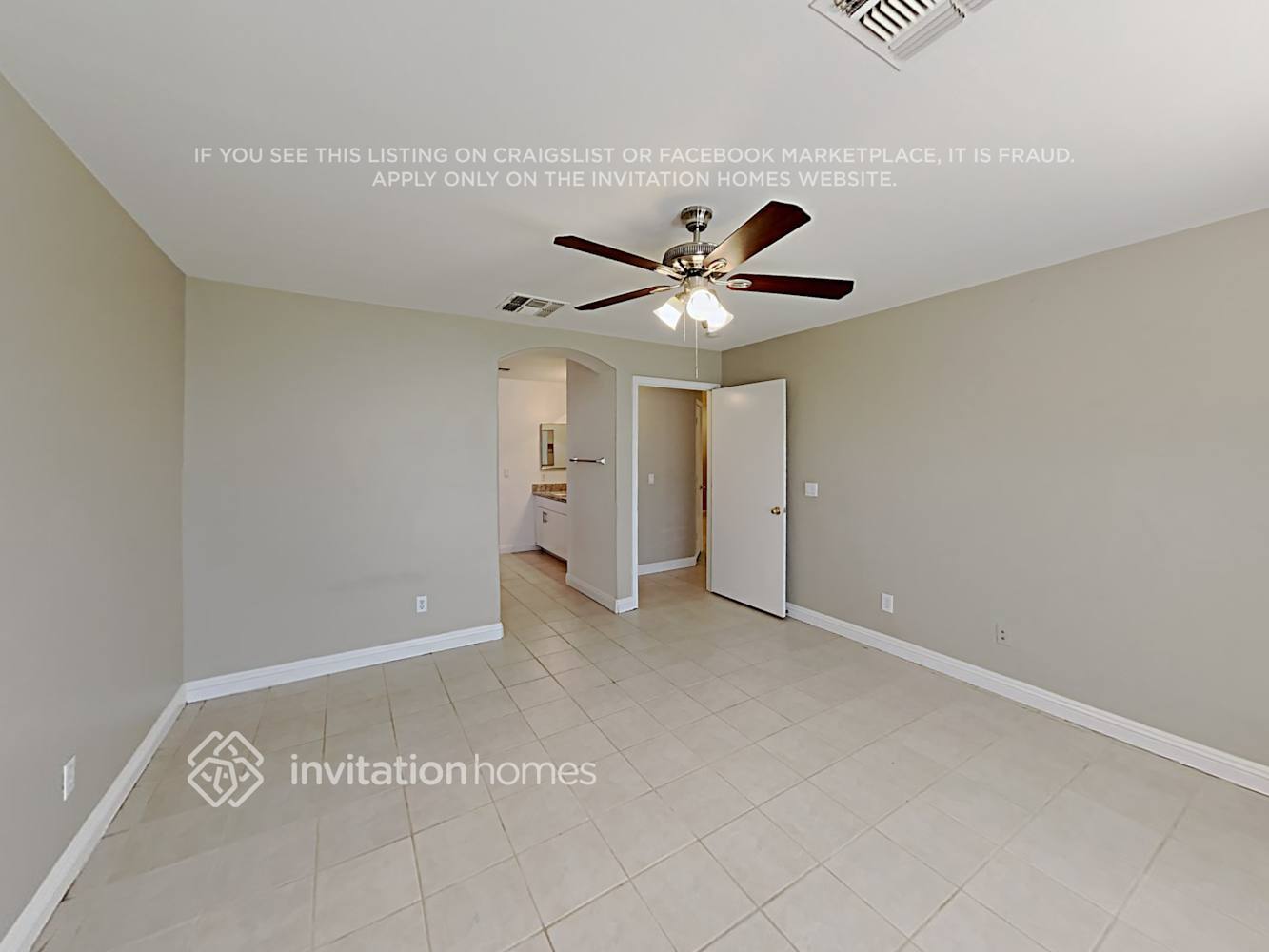 Building Photo - 11235 E Escondido Ave