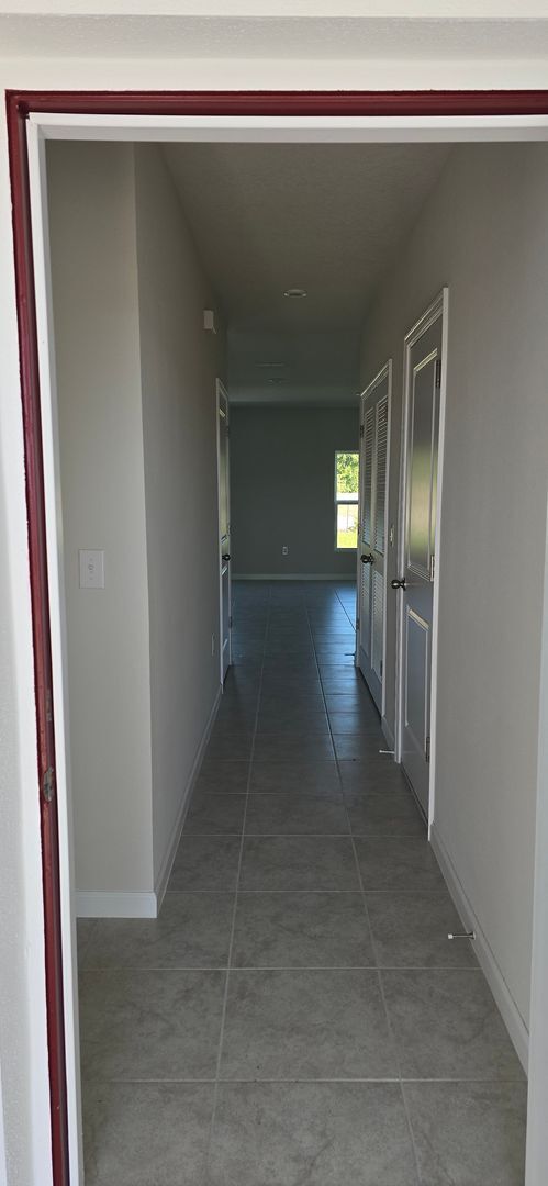 Building Photo - South Villages