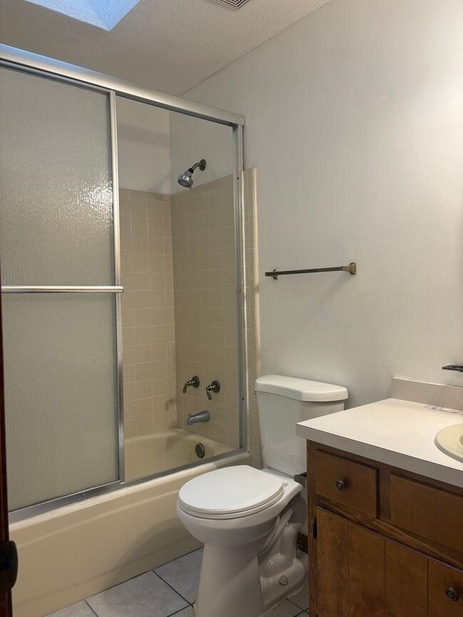 Building Photo - Charming 2 Bedroom in Fort Walton Beach!