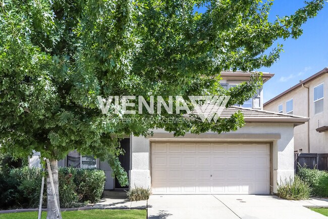 Building Photo - Spacious 4 Bedroom Home in North Natomas