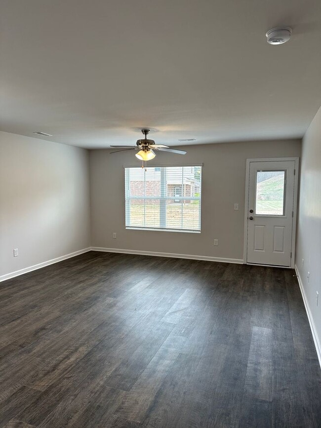 Building Photo - 2126 Kilpatrick LN