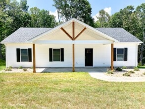 Building Photo - 411 Pleasant Hill Rd