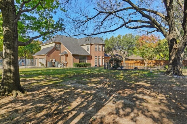 Building Photo - 1917 Cresson Dr