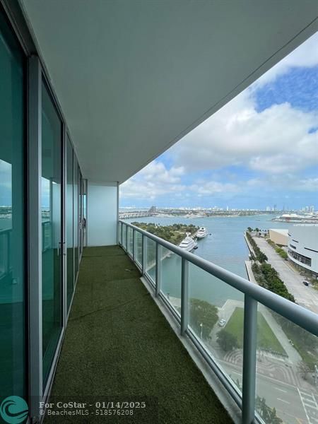 Building Photo - 888 Biscayne Blvd