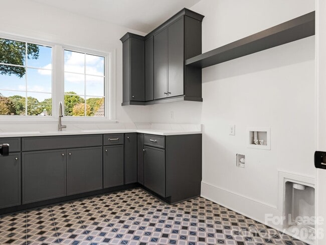Building Photo - 1511 Cavendish Ct