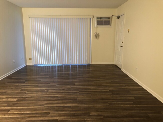 Building Photo - 1211 Whispering Hills Ct