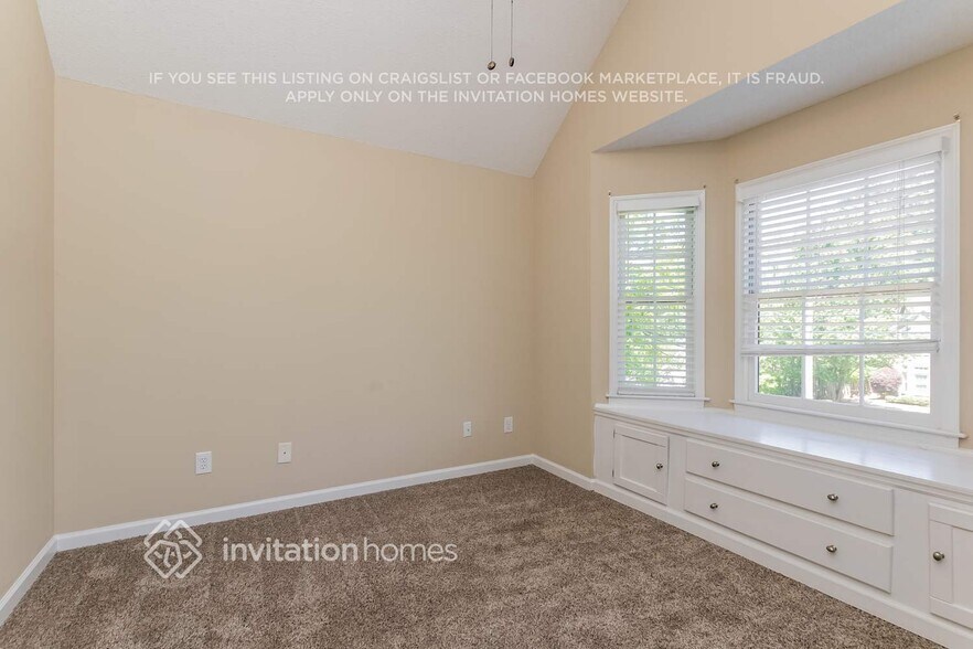 Building Photo - 7102 Big Woods Dr