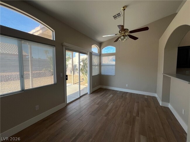 Building Photo - 917 Ashford Way