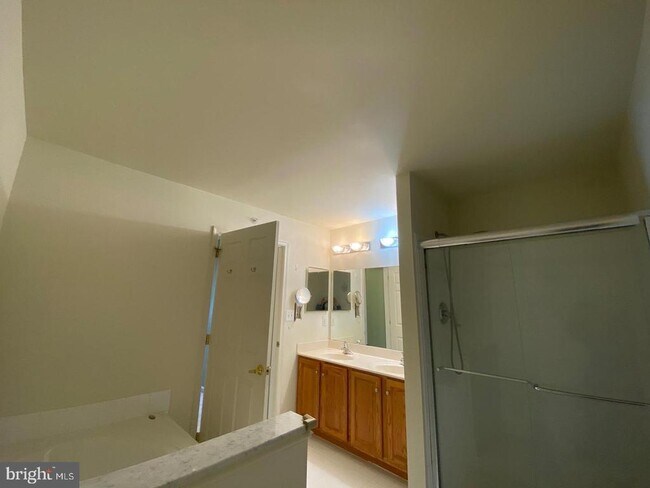 Building Photo - 173 Mountain View Dr
