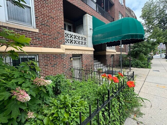 Building Photo - 339 S Huntington Ave