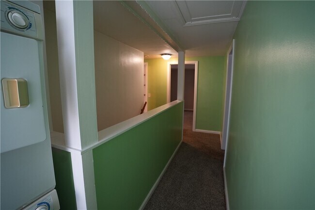 Building Photo - 27 Boughton Ave