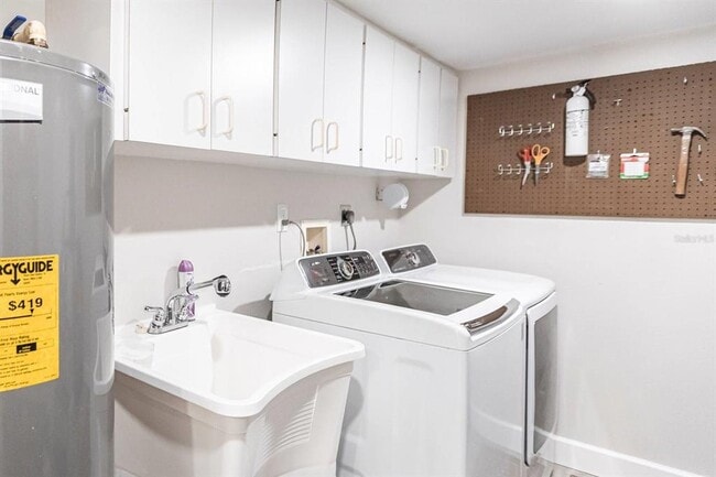 Building Photo - 1125 W Peppertree Dr