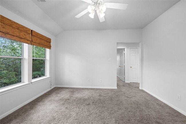 Building Photo - 107 W Burberry Cir
