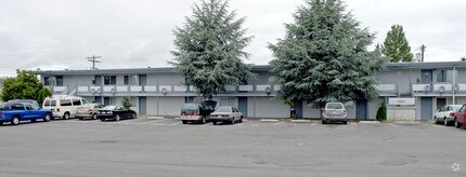 Building Photo - Twin Oaks - 4801 115th St Ct SW Lakewood, ...