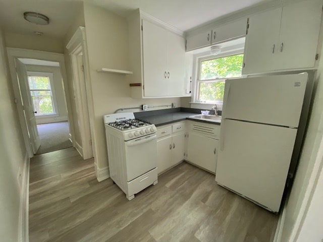 Kitchen - 1411 Golden Ave