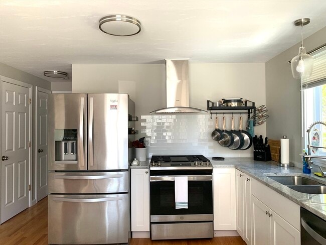 Building Photo - 15 Avenue A St