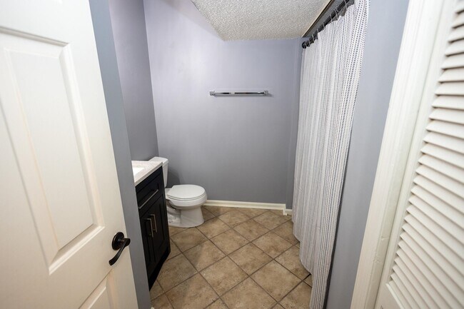 Building Photo - 1473 S Mariners Pointe