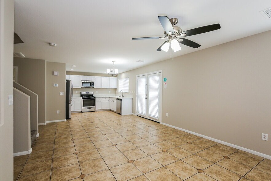 Building Photo - 2325 Cockatiel Dr