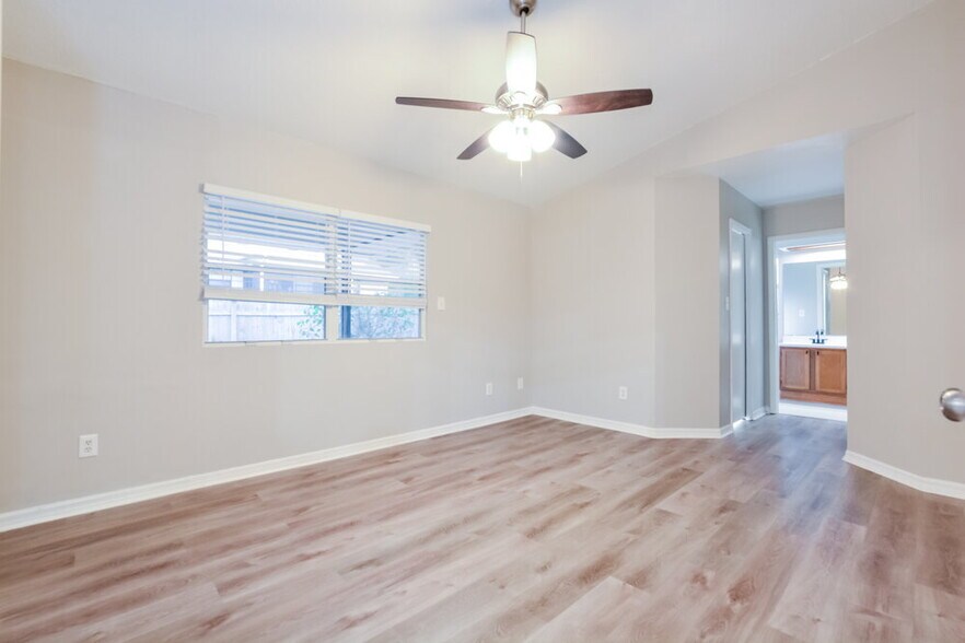 Building Photo - 378 Bahia Cir
