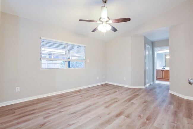 Building Photo - 378 Bahia Cir