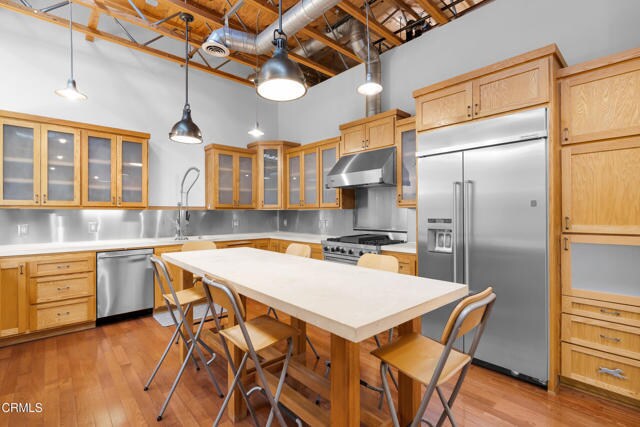 Building Photo - 68 E Montecito Ave