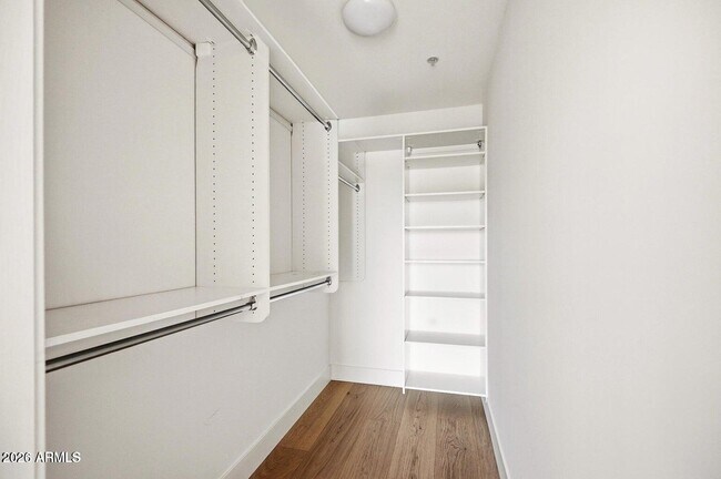 Building Photo - 7131 E Rancho Vista Dr