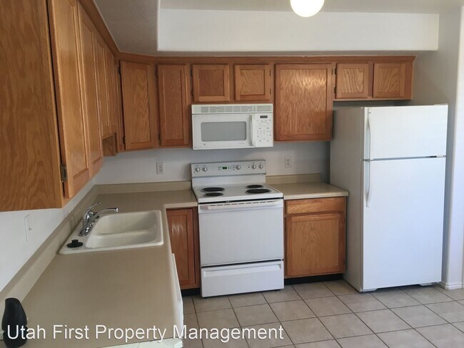 Building Photo - 2 br, 2 bath House - 684 W Buena Vista Blv...