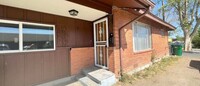 Building Photo - 890 Roberts St