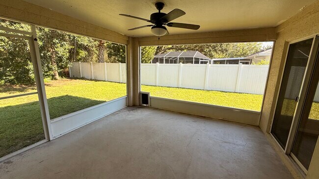 Building Photo - 10 Zebrawood Ct
