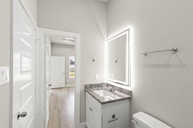 Building Photo - 3107 Shelby Cir