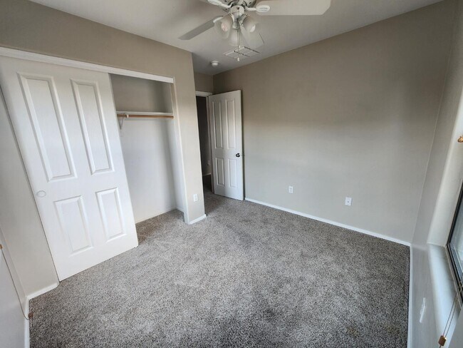 Building Photo - 10690 S Kush Canyon Ln