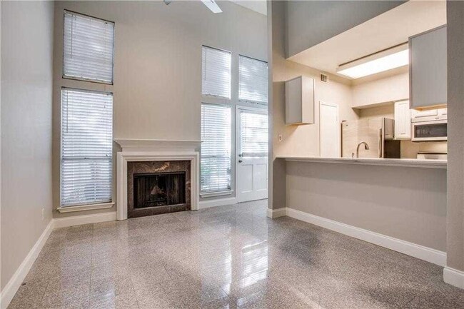 6220 #804 Living Room - 6220 Bentwood Trl