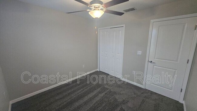 Building Photo - 10335 Blue Plume Ct