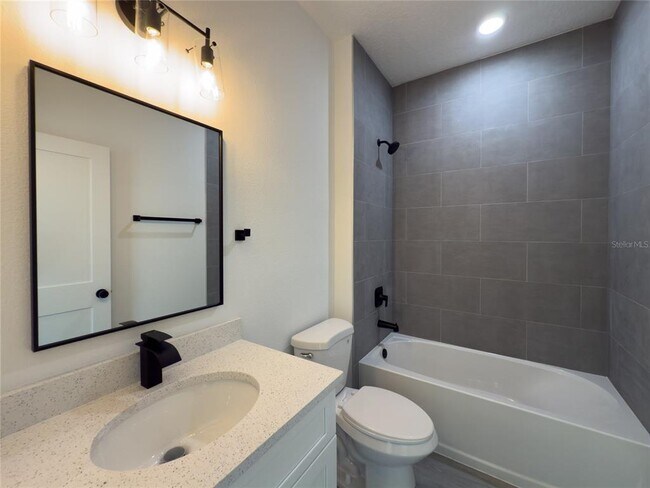 Building Photo - 1686 SW 162nd St