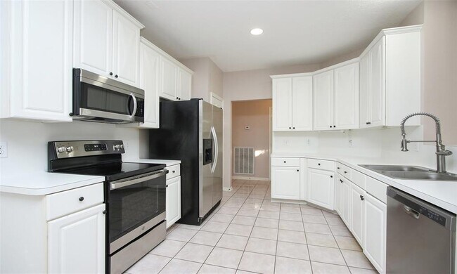 Building Photo - 130 N Magnolia Pond Pl