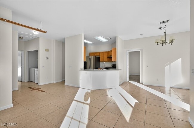 Building Photo - 7820 Strong Water Ct