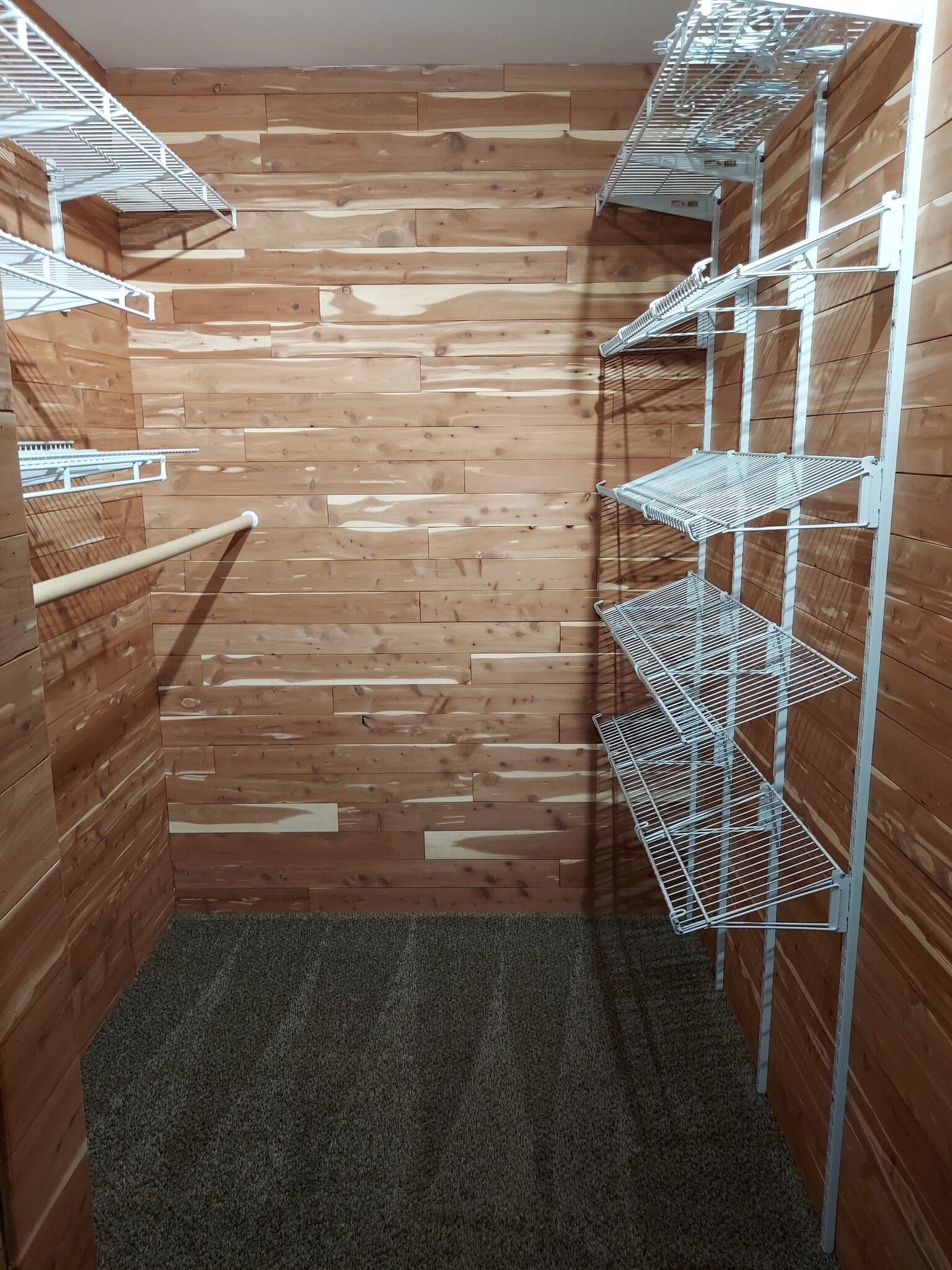Cedar Closet pic 1 - 7413 Jupiter Ct