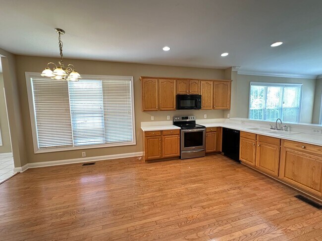 Building Photo - Stoney Creek