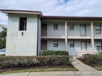 Building Photo - 2822 Plaza Terrace Dr