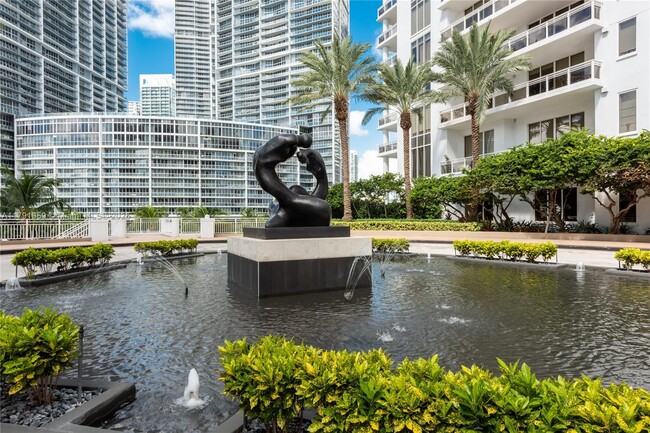 Building Photo - 901 Brickell Key Blvd