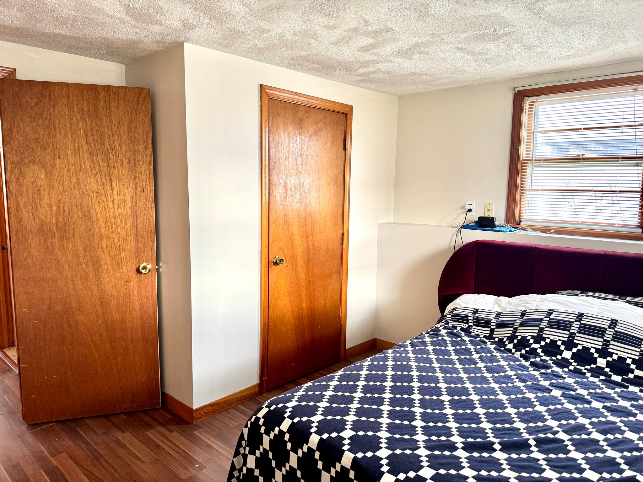 Building Photo - 93 Sigourney St